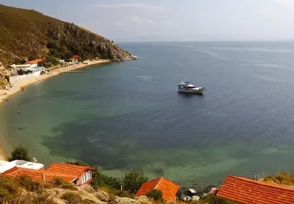 Avşa Adası Nasıl Bir Yer? Avşa Adası Deniz Temiz mi?