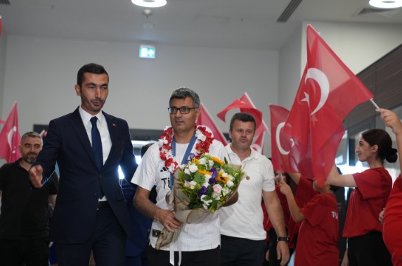 Yusuf Dikeç Kimdir | Paris Olimpiyatlarının En Marjinal Sporcusu Yusuf Dikeç Astsubay mı?