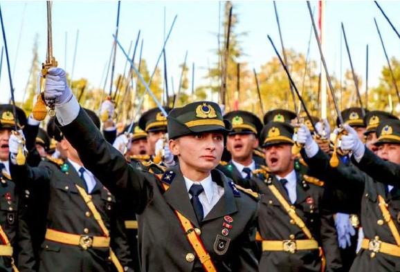 Kara Harp Okulu Birincisi Ebru Eroğlu İçin Ordudan İhraç Talebi!